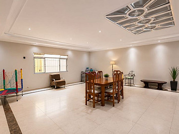 Casa � Venda com 650m� | 4 dormit�rios | 3 vagas